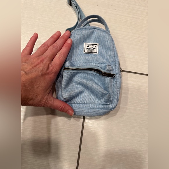 Herschel Nova Cross shoulder mini backpack - Picture 3 of 7